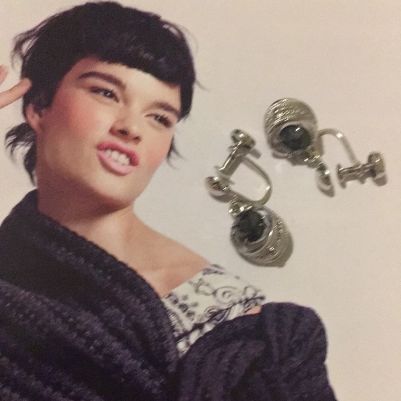 Vintage trifari filigree silver clips - Picture 3 of 6